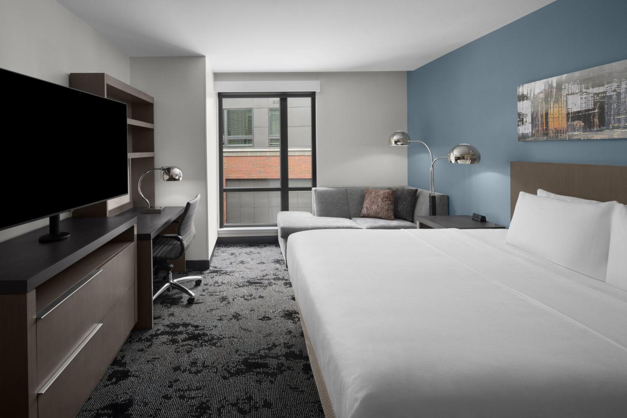 Hyatt House Raleigh Downtown/Seaboard Station Hotel Стая снимка