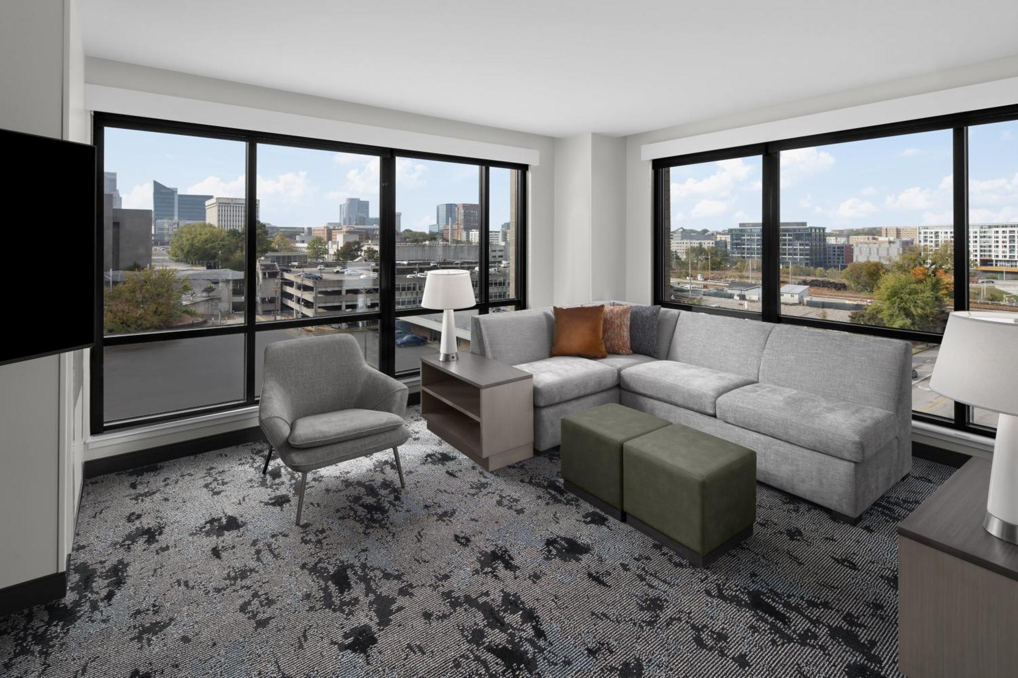 Hyatt House Raleigh Downtown/Seaboard Station Hotel Стая снимка
